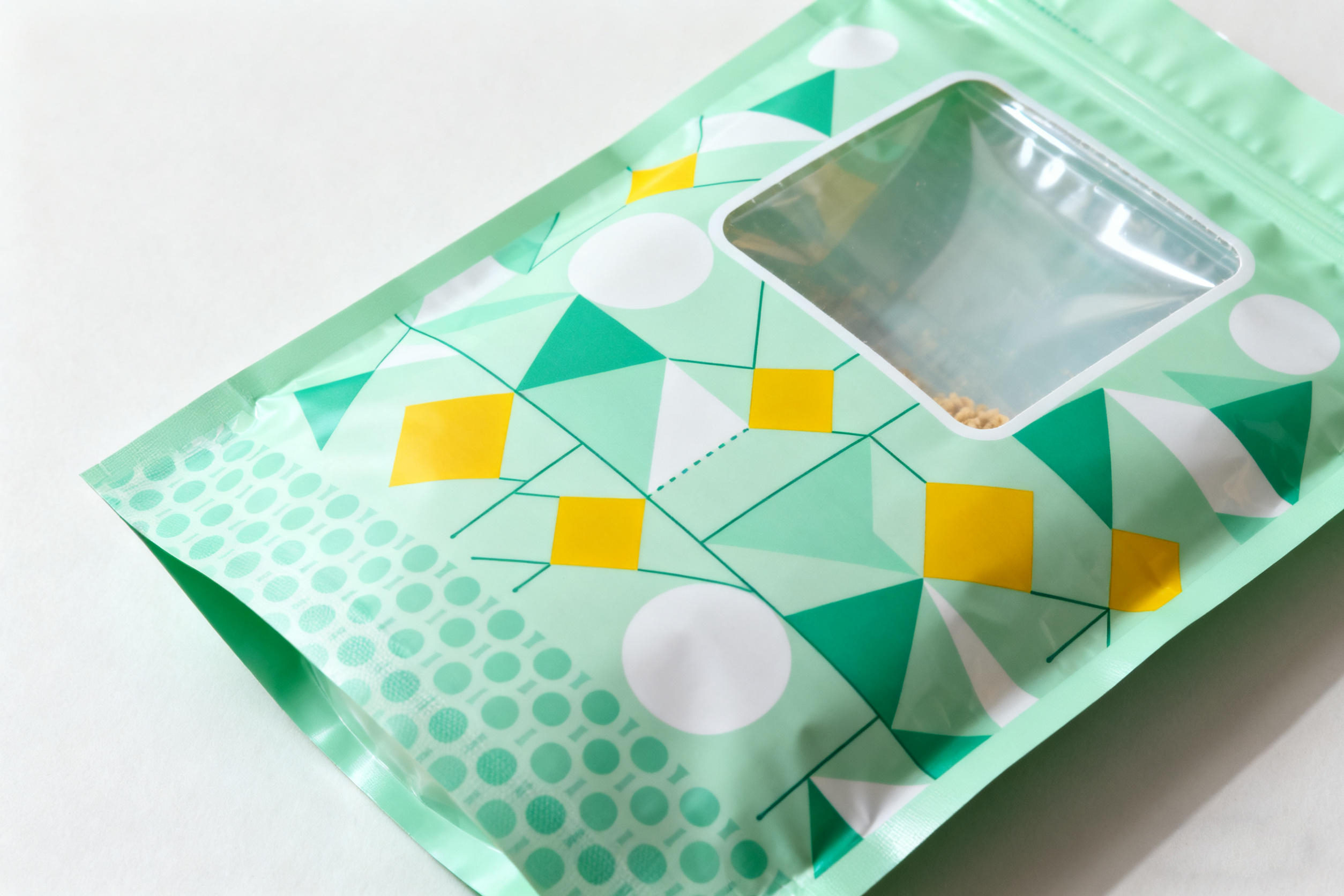 Single material heat resistant vanish